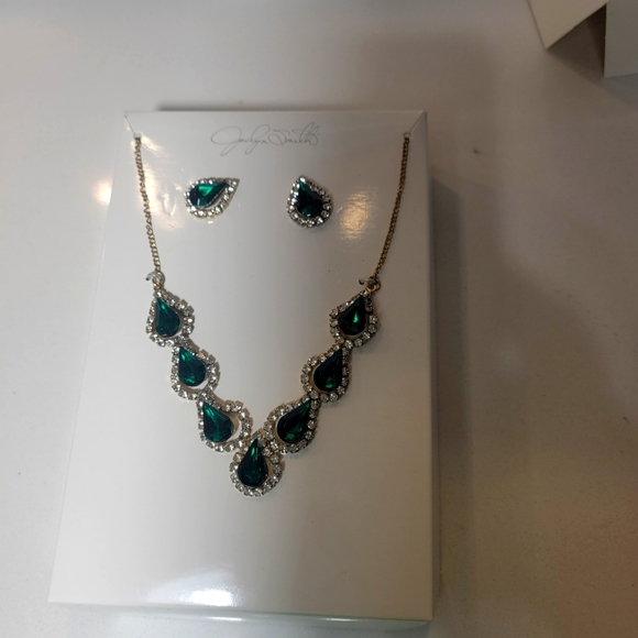 Jaclyn Necklace Gold